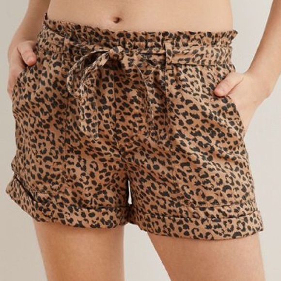 Aerie paper bag camp shorts - Picture 1 of 4